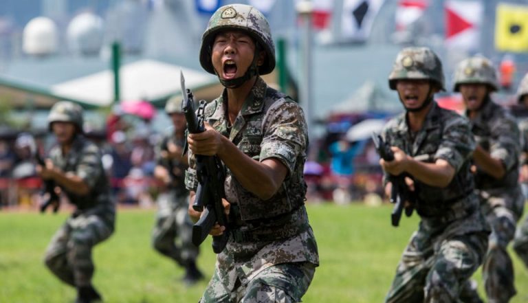 出兵香港？ 法媒:中共派軍隊介入是自殺核彈
