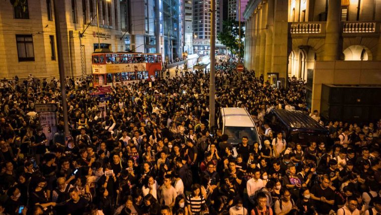 【熱點解讀】香港公務員挺反送中/李鵬遺體告別式解析