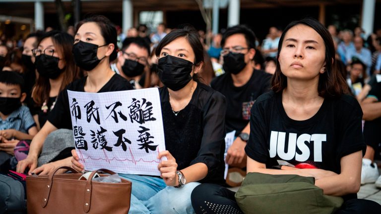 【禁聞】抗議警方施暴 香港醫護人員無限期罷工