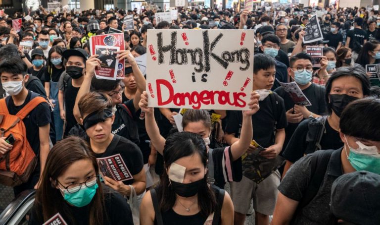 港警射爆少女眼 央視撒彌天大謊 傷者妹述詳情