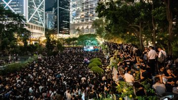 【禁闻】香港大专学界集会 6万人参与