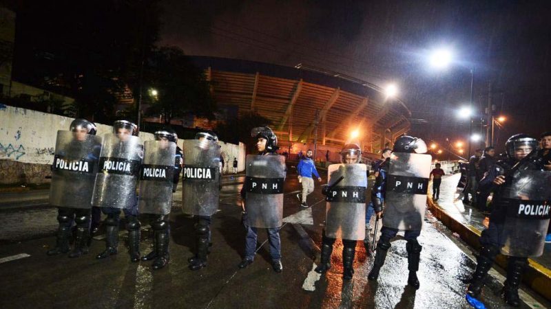 洪都拉斯球場足球迷爆衝突 釀3死至少10傷