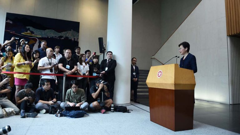 林鄭被迫回應818集會願對話 民陣斥「五無」特首