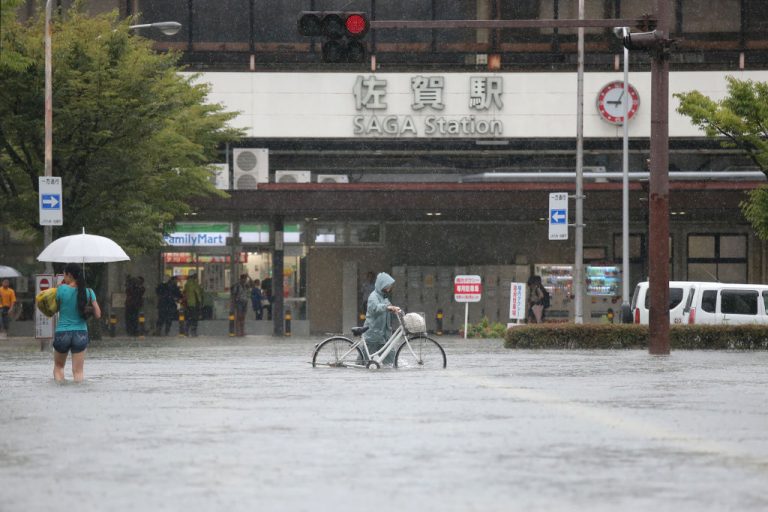 日本九州致災大雨 多條河川氾濫 當局發5級警報