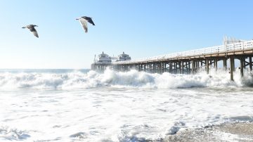 南加海滩警报 气象局预测最高6英呎大浪