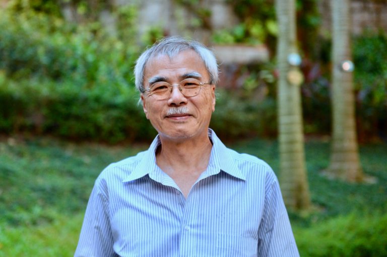 專訪「香江第一健筆」練乙錚：香港的「病灶」與「解藥」