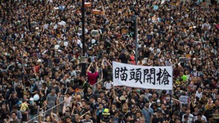 反送中 中共「信息戰」的4階段與2強2弱