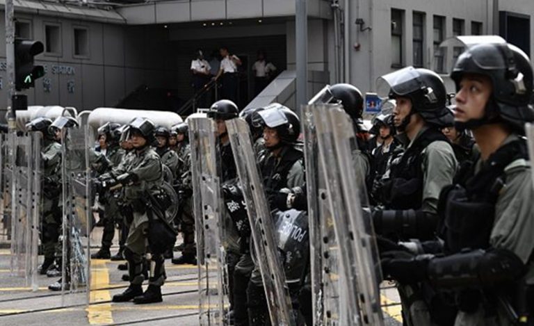 中共駐港部隊殺氣騰騰 發視頻 自曝「太惡霸」