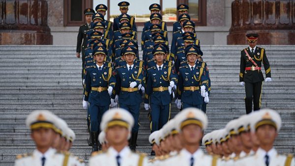 北京宣布最大規模閱兵 內外交困為「沖喜」？