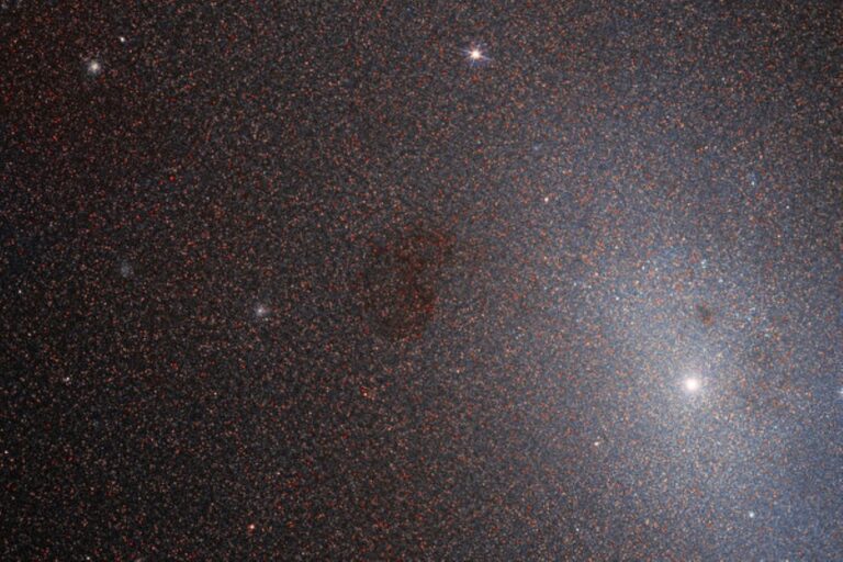 NASA研究鄰居 M110星系並非死氣沉沉