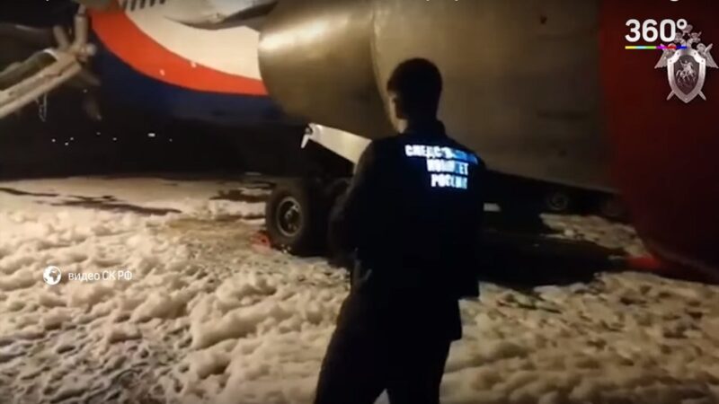 载344人俄客机硬着陆 机尾冒烟引恐慌酿49人伤