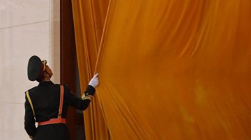 内幕：习近平“拜佛”遭暗箭 回京后迅速出手