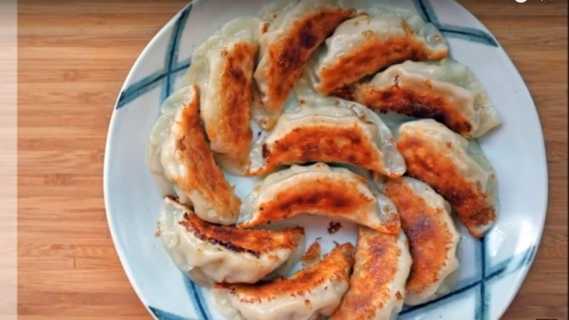 冷冻饺子做脆皮煎饺 快速简单（视频）
