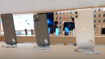 iPhone 11直营店开卖 夜幕绿最火