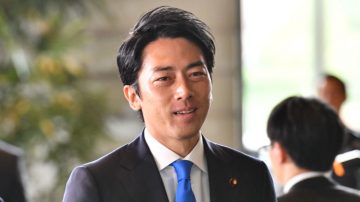 安倍內閣改組僅留任2人 政壇明星小泉首入閣