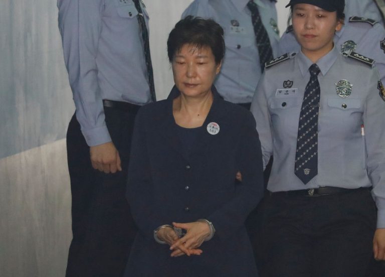 閨密干政 朴槿惠遭判20年罰180億韓元定讞