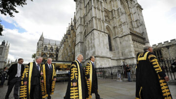 英法院裁定首相延長國會休會不合法 反對黨籲辭職