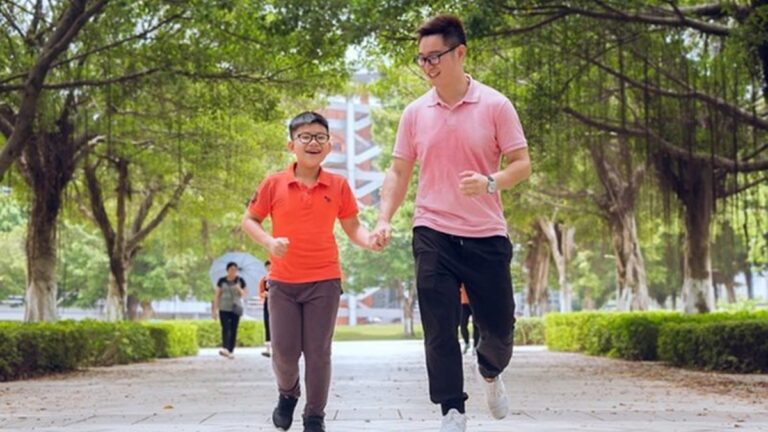 【人生感悟】兩隻麻雀的故事 感動無數人