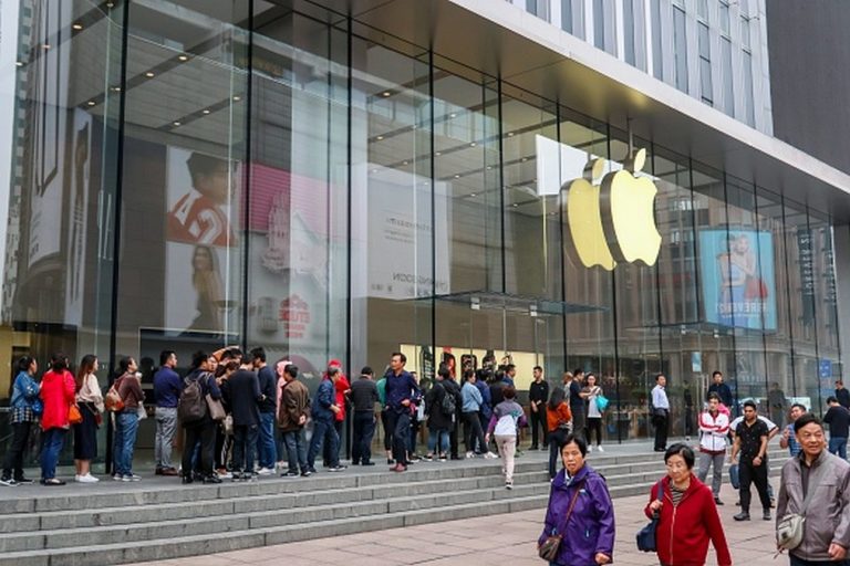 新iPhone手機上市一天 在中國被搶光
