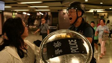 颜纯钩：香港前线警员 正遭受不自知的终生伤害！