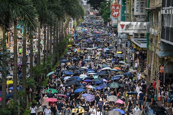 组图1：915香港“全民抗暴政” 人潮挤爆街道