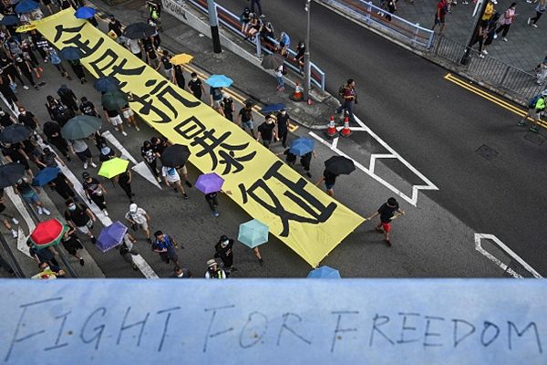 组图1：915香港“全民抗暴政” 人潮挤爆街道