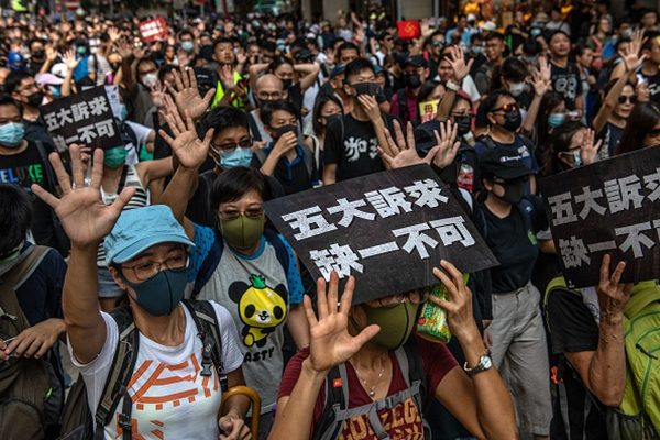 组图1：915香港“全民抗暴政” 人潮挤爆街道