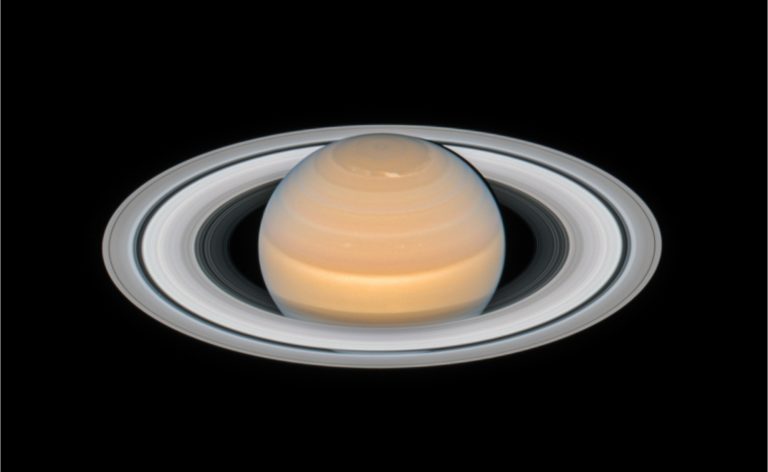 NASA公布土星最新照片 土星環清晰壯觀