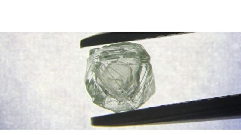 前所未见 西伯利亚挖到世界首颗嵌套钻石