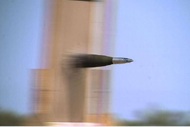 每秒可拍百萬格 美軍高速攝影機讓時間停止