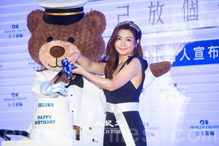 Ella送禮催淚 Selina當公主慶生許願