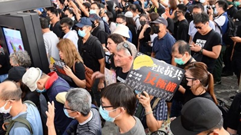 【直播回放】10.12 香港市民「反緊急法」運動 遍地開花（中文同步解說）