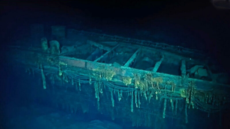 水下机器人发现二战日本战舰残骸