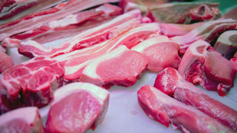 非洲猪瘟逼爆中国肉价 9月进口猪肉年增7成