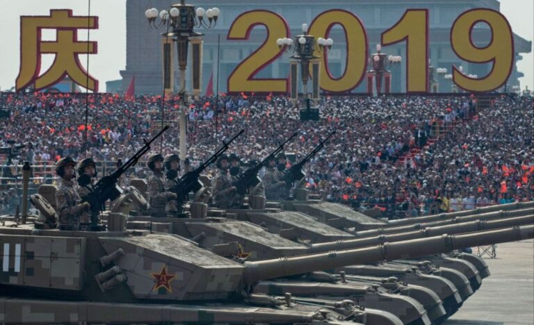 【今日點擊】中共建政70年閱兵 只有坦克導彈沒有鴿子