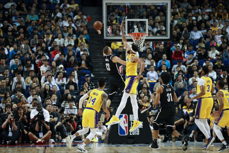 嘴上抵制身體誠實  NBA上海賽全場爆滿