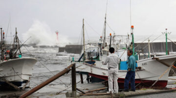 強颱風直逼日本 氣象廳：暴雨61年最大