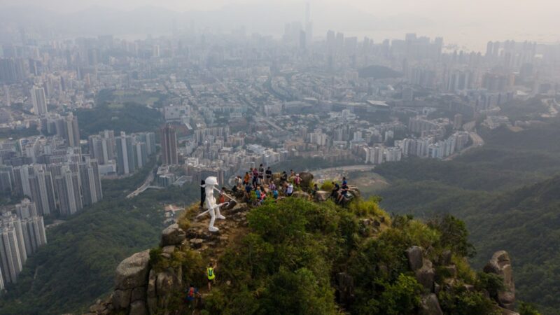 星光大道摺紙鶴 港版自由女神像登上獅子山