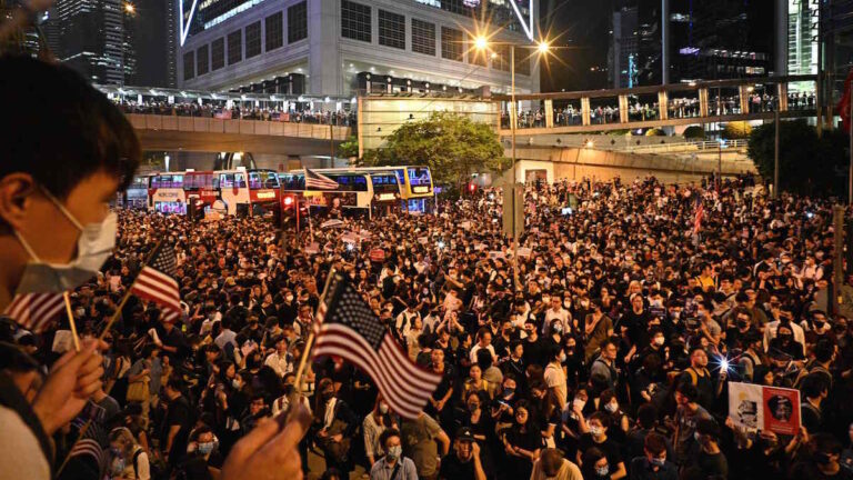 【今日點擊】香港二十萬人集會 籲美國國會通過人權法案「最辣」版本