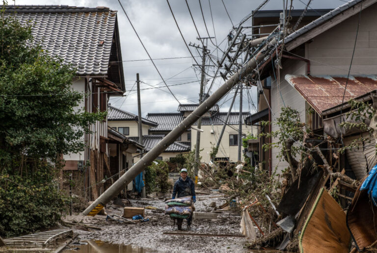 颱風浣熊往日本前進 哈吉貝肆虐災區或洪水為患