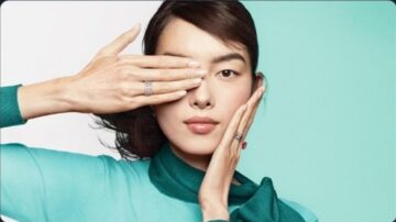 戳中小粉红玻璃心？Tiffany 遮眼广告又掀风波