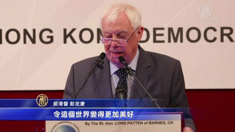 彭定康：香港整整一代人 被中共逼向對立