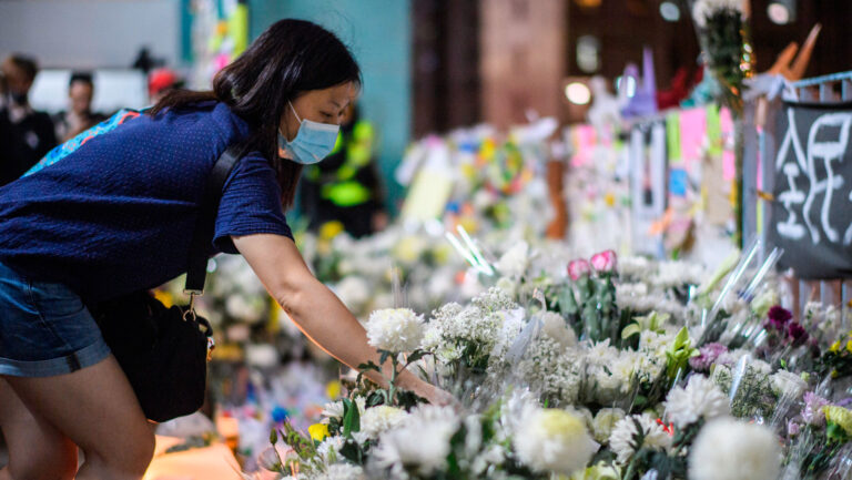 科大生墜樓不治離世 港人盼查明原因