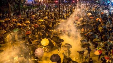 横河：香港人权民主法案 美国对中共的应战书