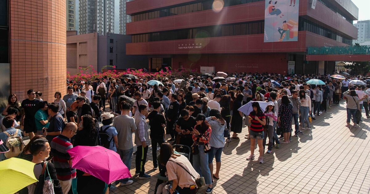 【禁闻】香港区议会选举 近300万人投票