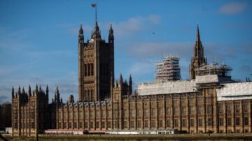 英议会成立专门组织关注香港 拟制裁施暴者