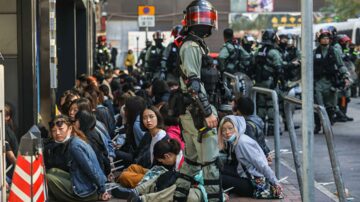 【禁闻】港警围攻理大 蓬佩奥和美议员声援学生