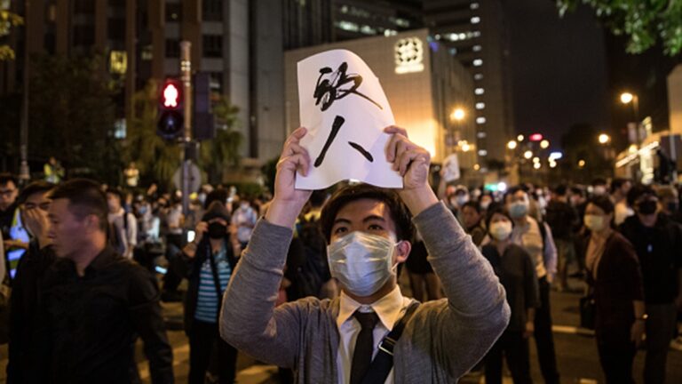 理大抗爭者悄悄見媒體 透露「駐校生活」