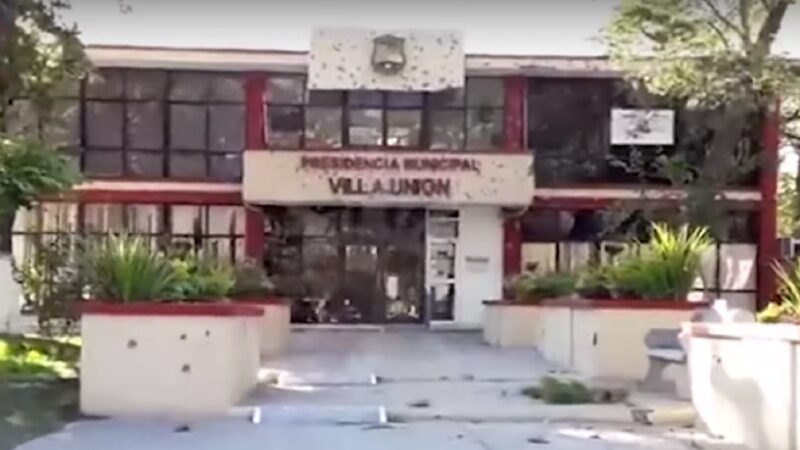 墨西哥小镇爆枪战 镇办公室成蜂窝至少21死(视频)