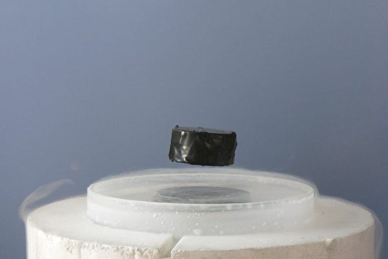 研究觀測到特殊超導材料的量子效應